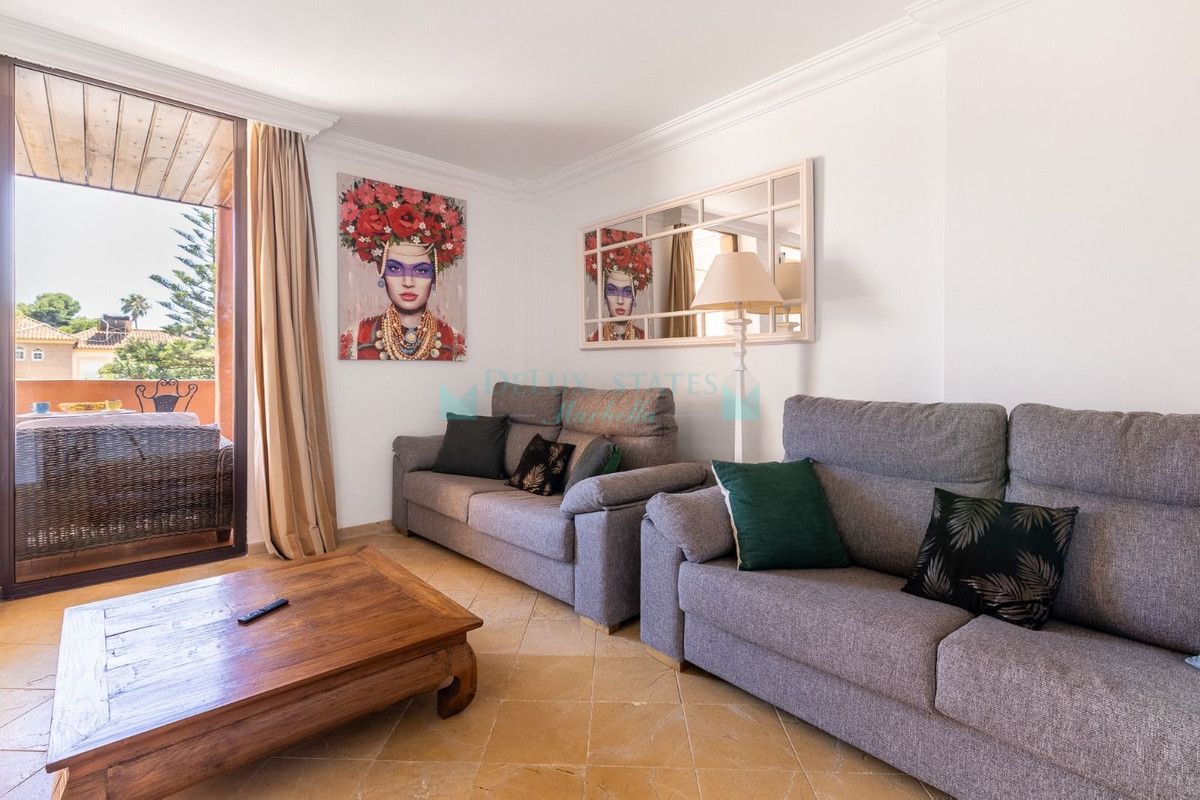 Apartment for sale in Estepona