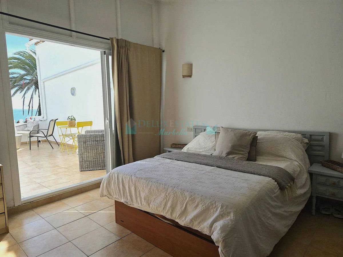 Penthouse for sale in Estepona