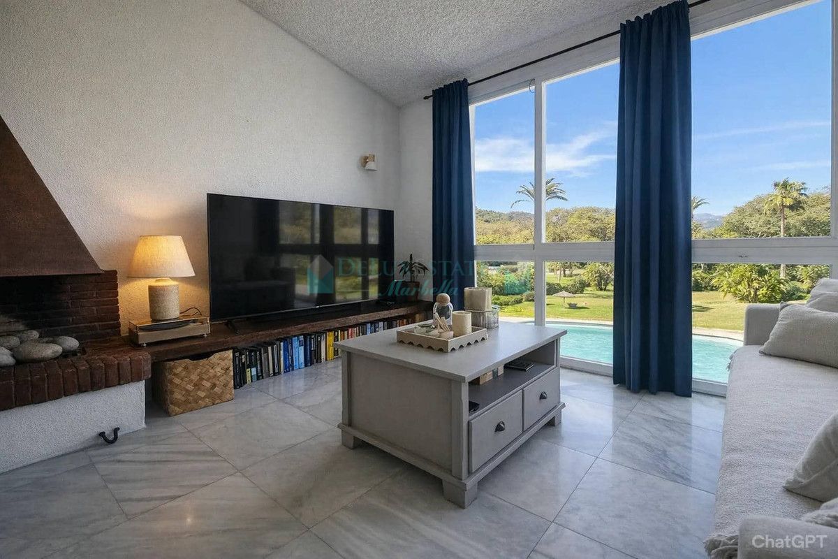 Penthouse for sale in Estepona