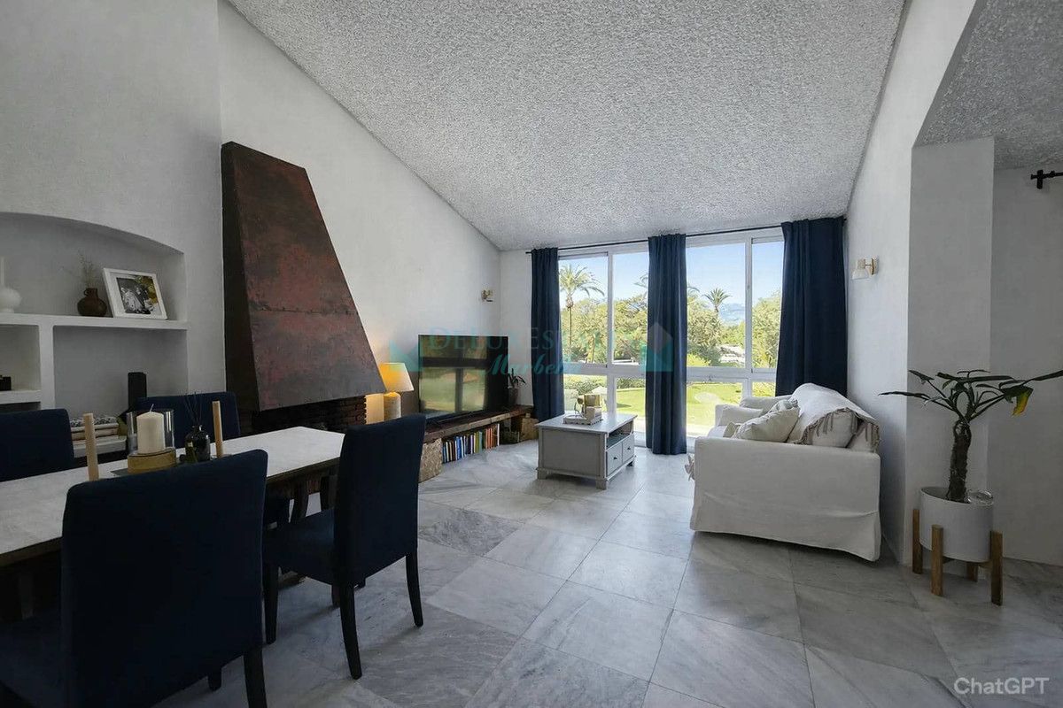 Penthouse for sale in Estepona