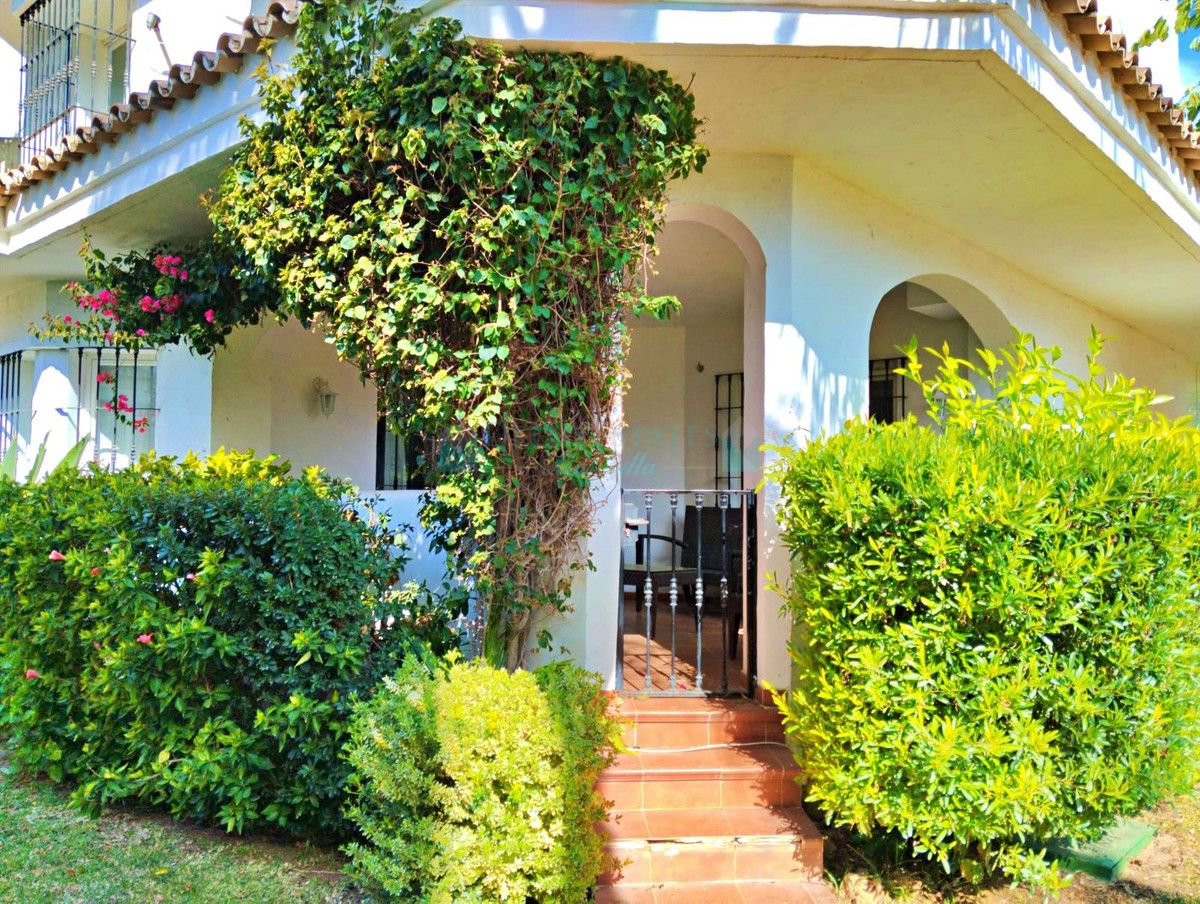 Ground Floor Apartment for sale in Nueva Andalucia