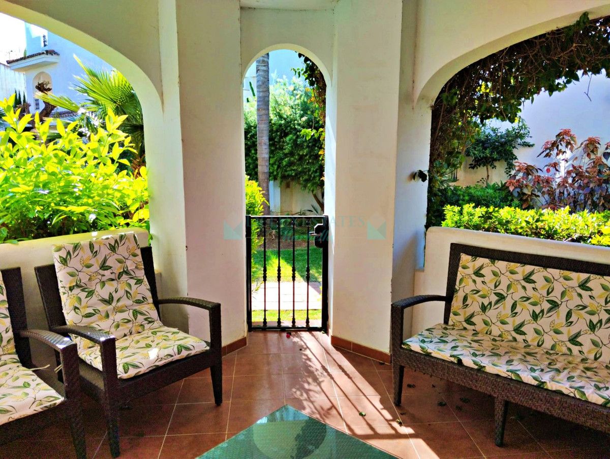 Ground Floor Apartment for sale in Nueva Andalucia