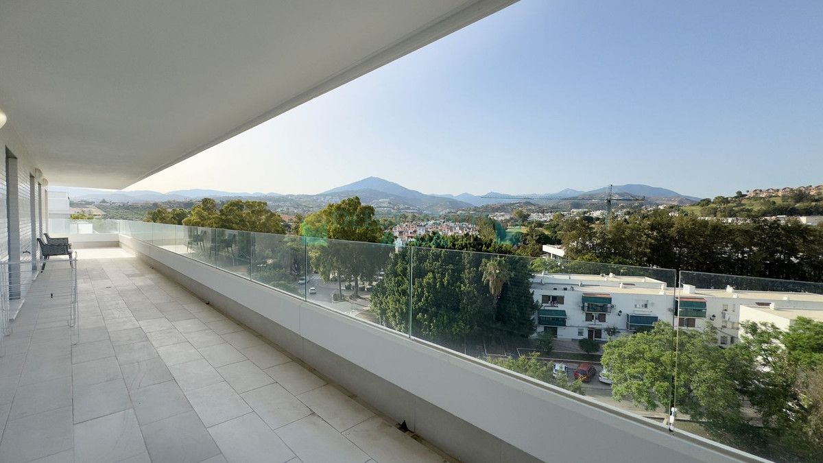 Penthouse for sale in Nueva Andalucia