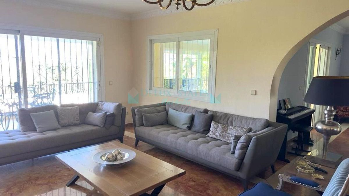 Villa en venta en Guadalmina Alta, San Pedro de Alcantara