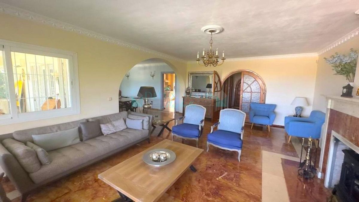 Villa en venta en Guadalmina Alta, San Pedro de Alcantara