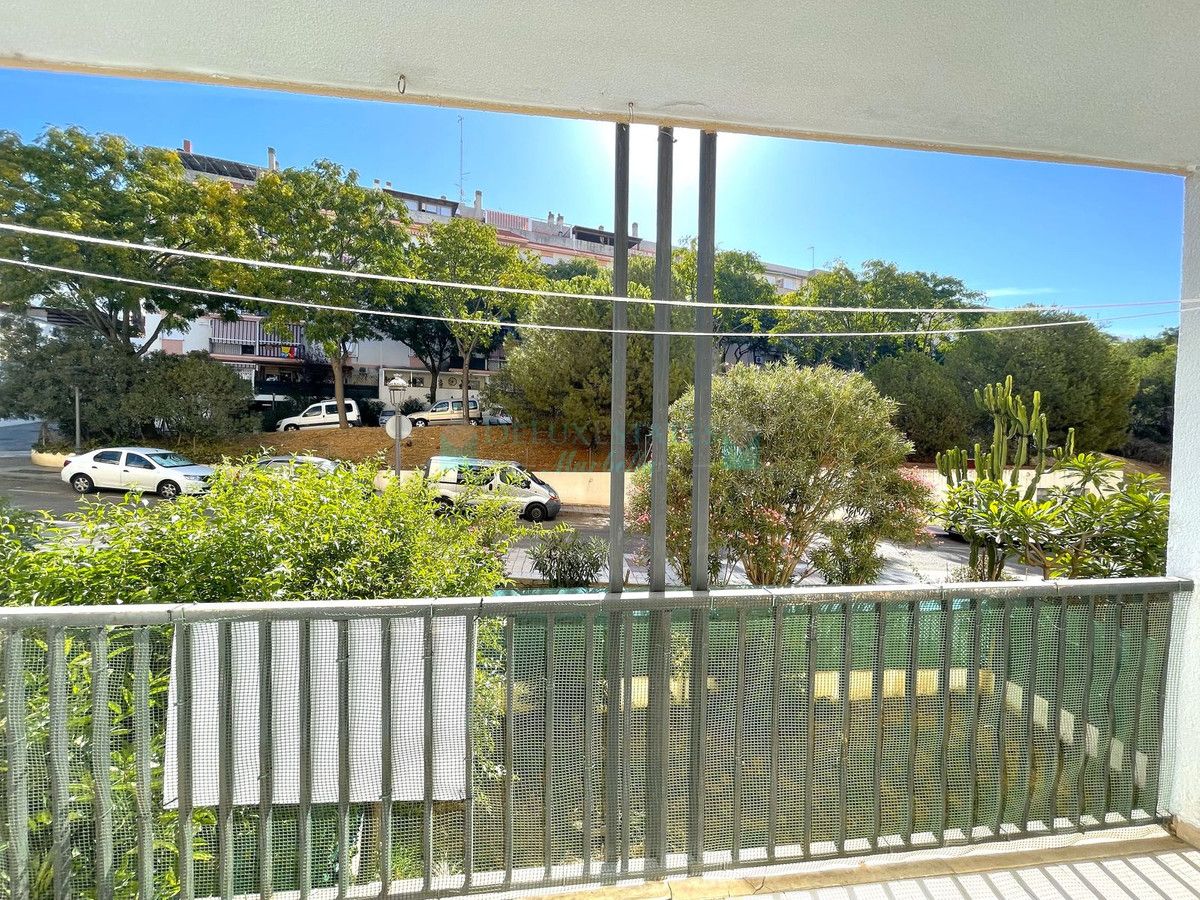 Apartamento en venta en Estepona