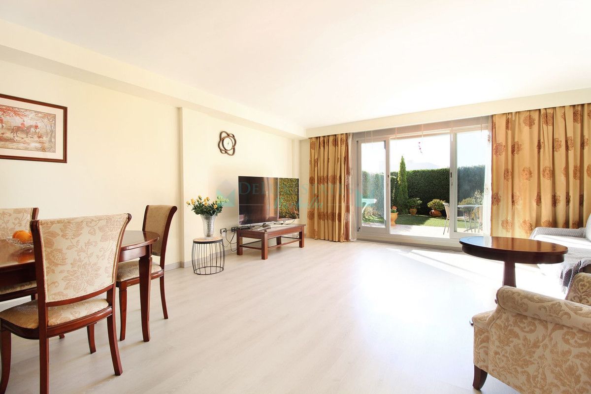 Town House for sale in New Golden Mile, Estepona