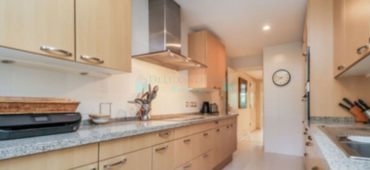 Ground Floor Apartment for sale in Nueva Andalucia