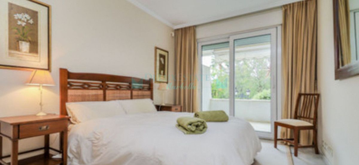 Ground Floor Apartment for sale in Nueva Andalucia