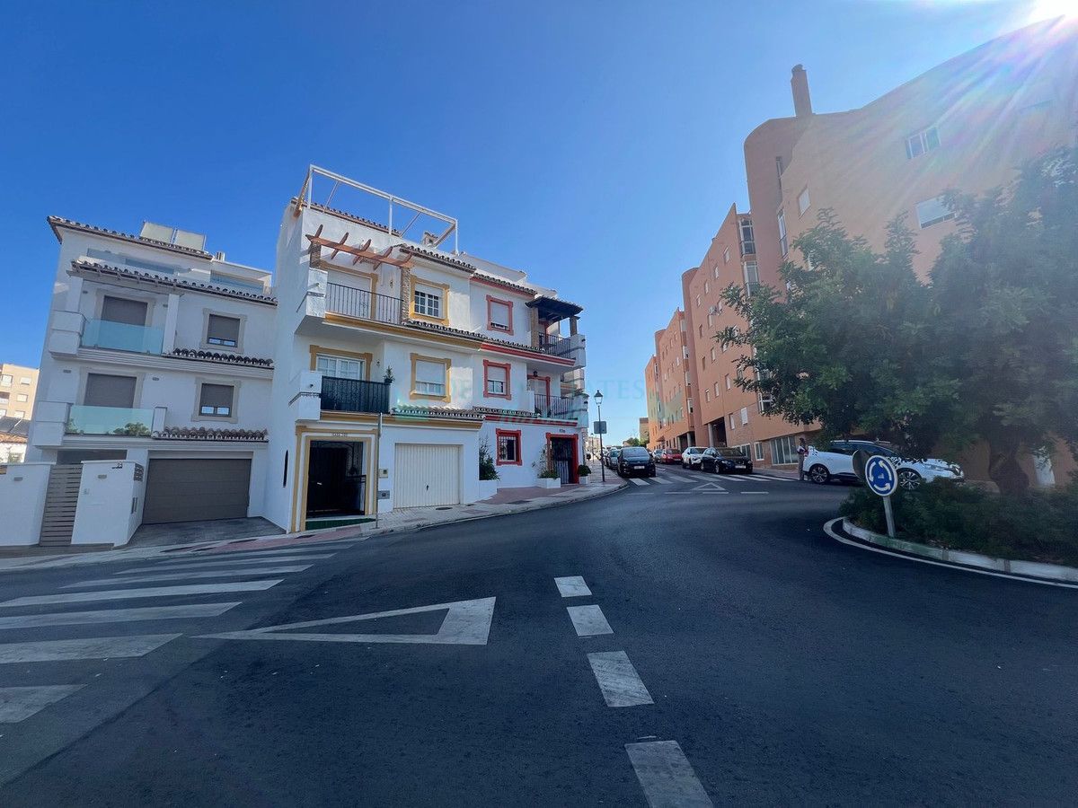 Town House for sale in Estepona