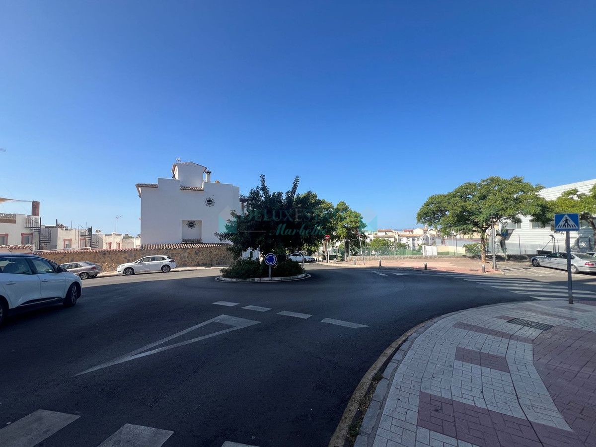 Town House for sale in Estepona