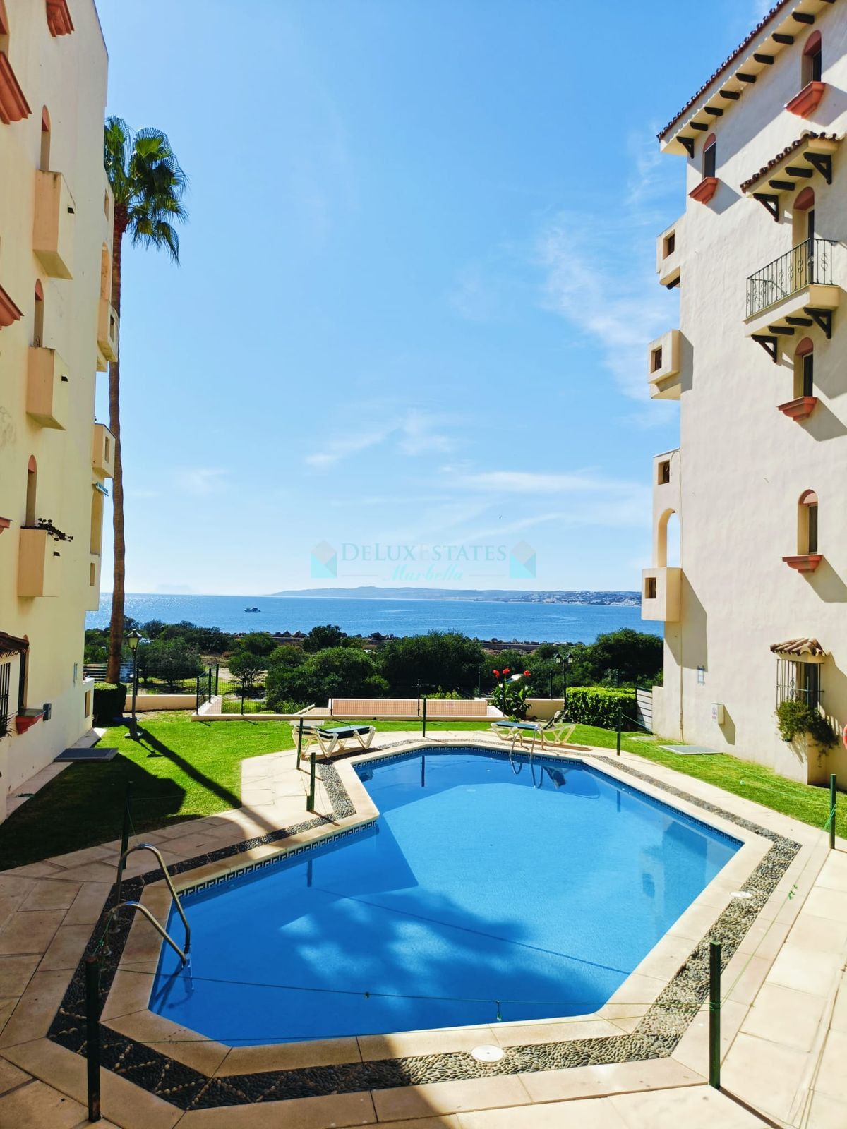 Apartment for sale in Estepona