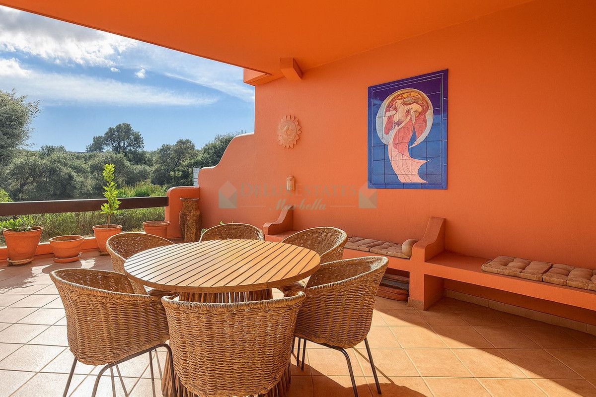 Apartment for sale in La Mairena, Marbella East