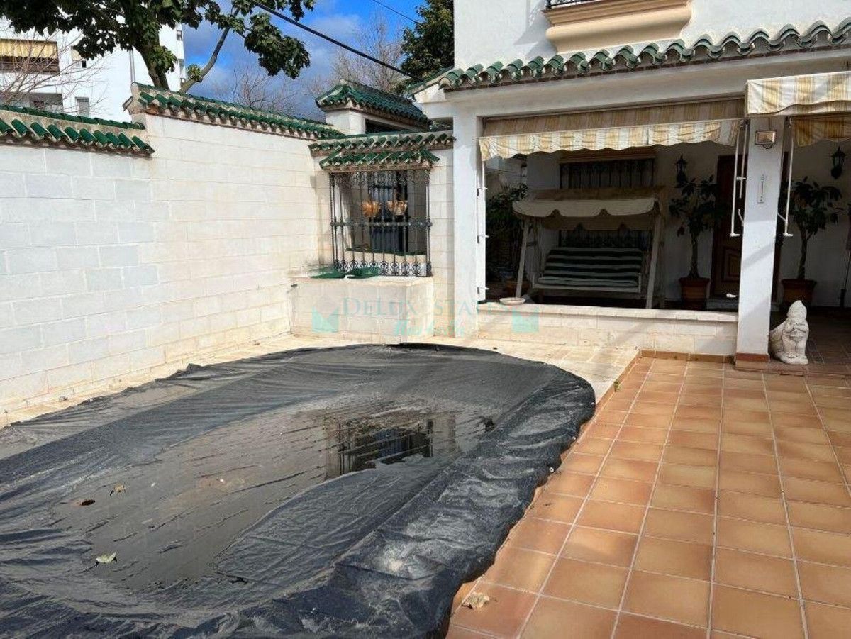 Semi Detached Villa for sale in La Campana, Nueva Andalucia