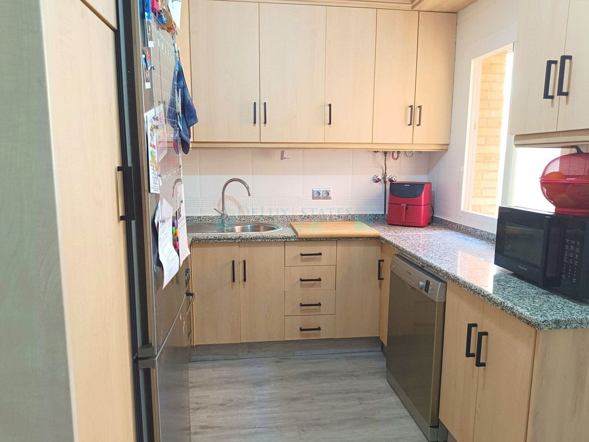 Apartment for sale in Estepona