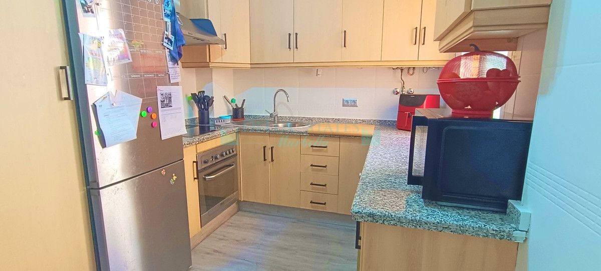 Apartment for sale in Estepona