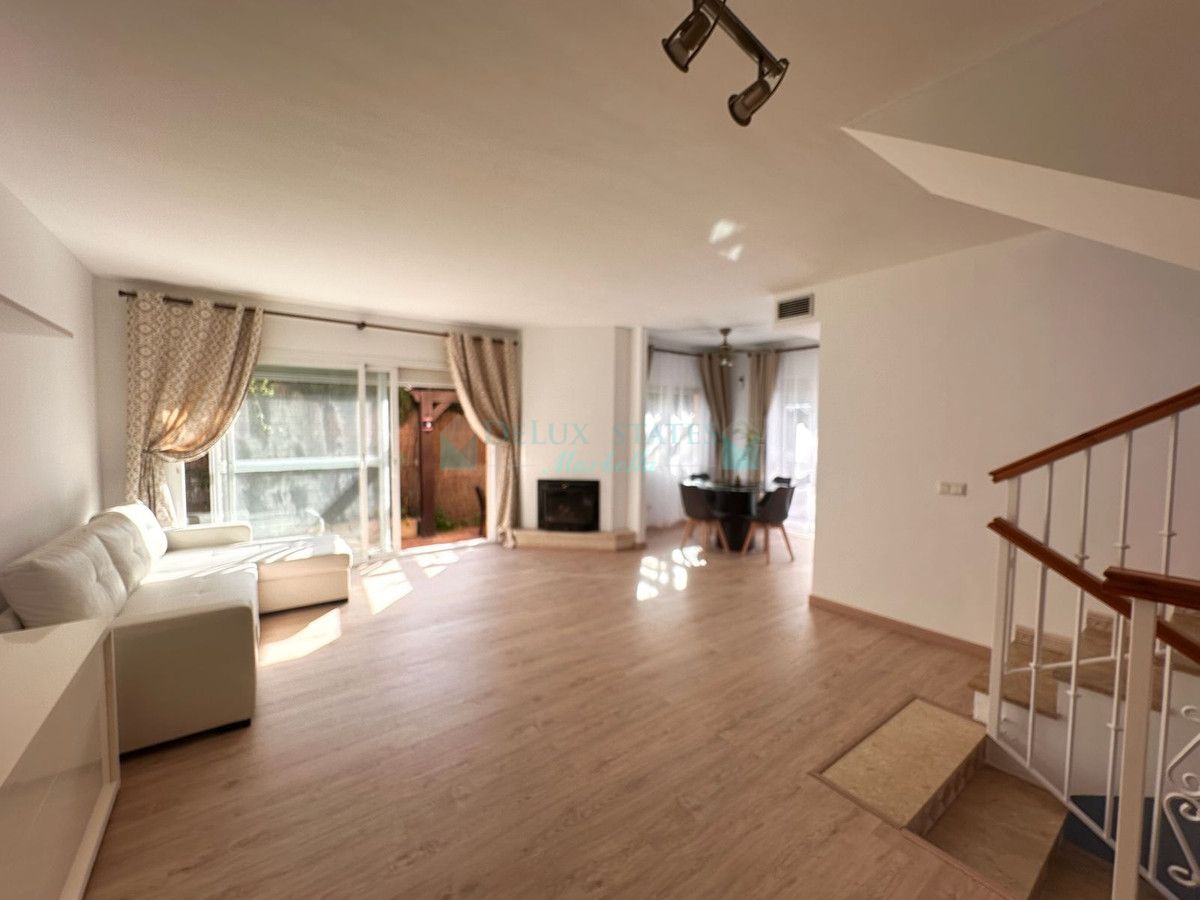 Villa en alquiler en Nueva Andalucia