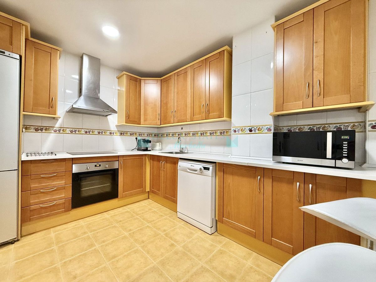 Apartment for rent in Nueva Andalucia