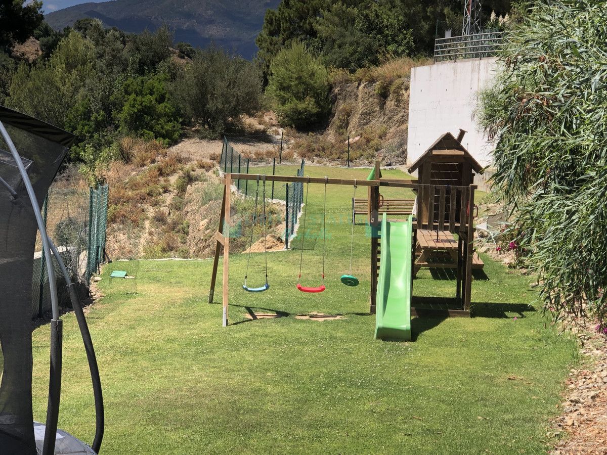 Town House for rent in Istan