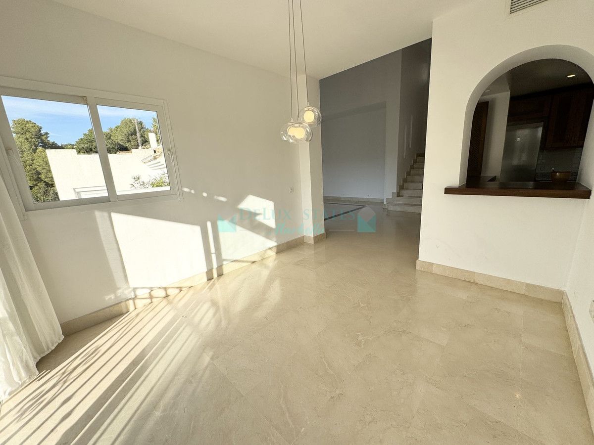 Town House for rent in Istan