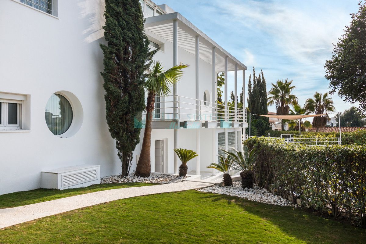 Villa en alquiler en Nueva Andalucia