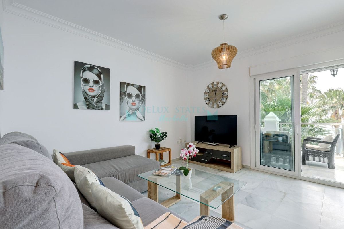 Apartamento en venta en Estepona