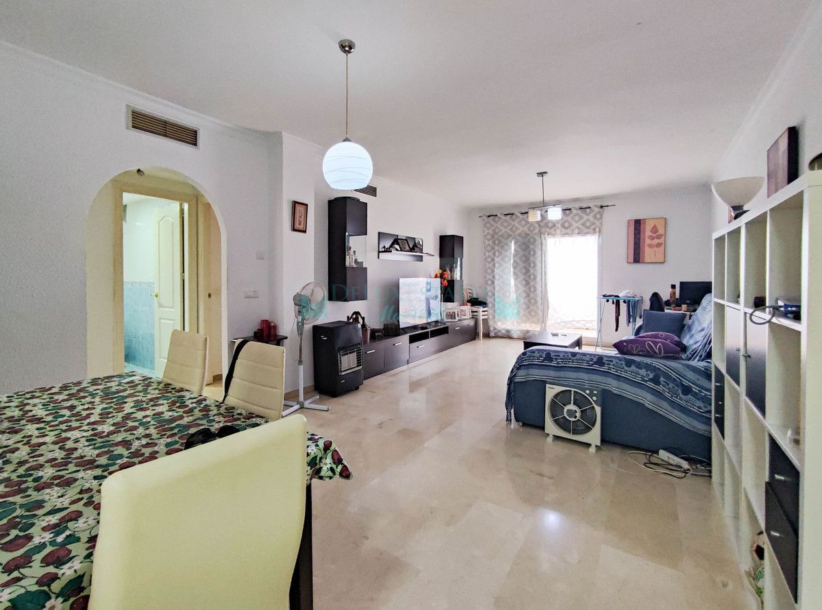 Penthouse for sale in El Paraiso, Estepona