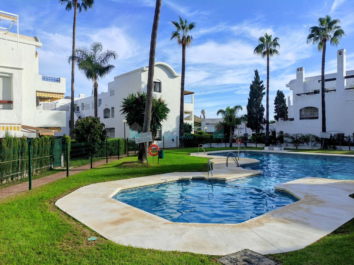 Penthouse for sale in El Paraiso, Estepona