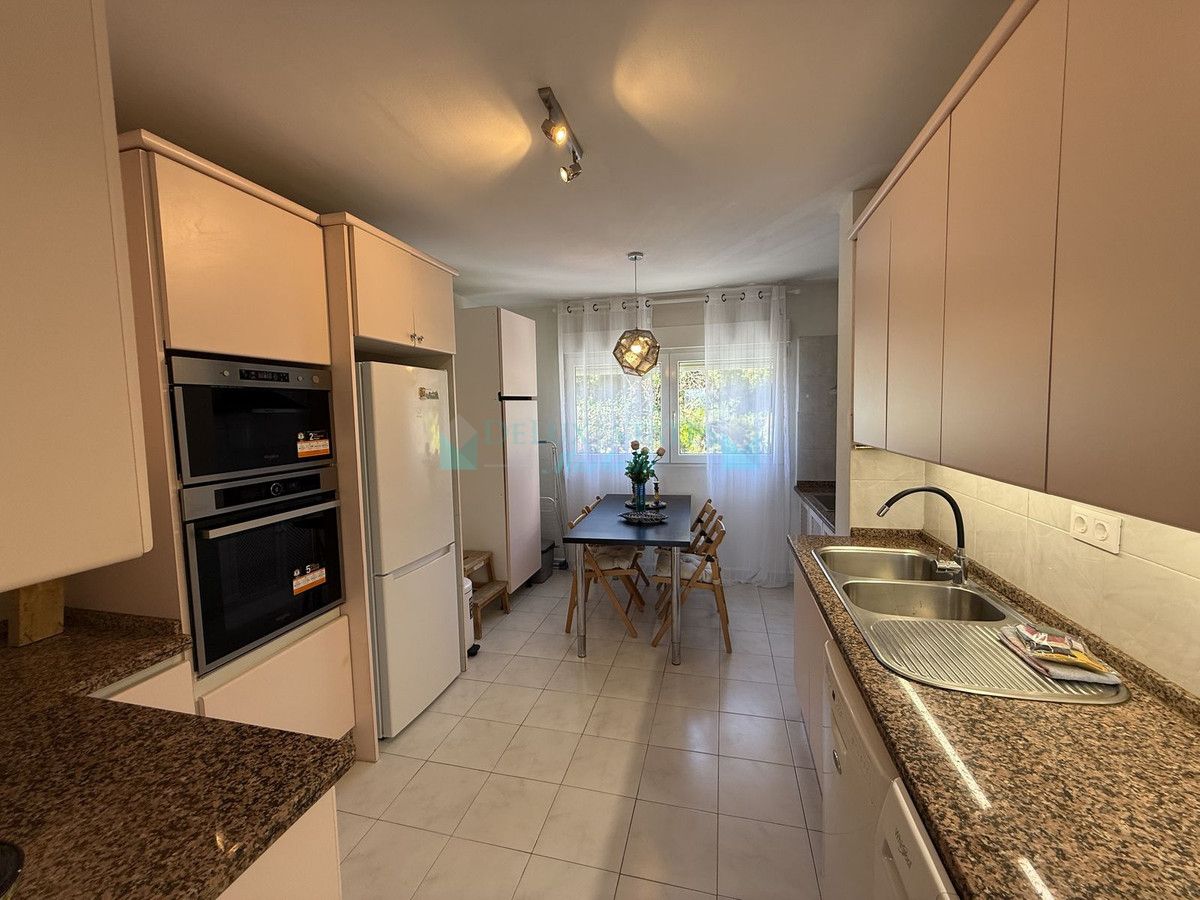 Apartment for rent in Nueva Andalucia