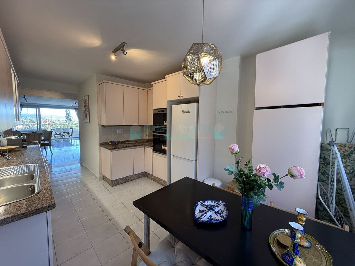 Apartment for rent in Nueva Andalucia