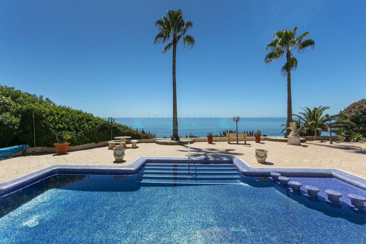 Villa for sale in Marbesa, Marbella East