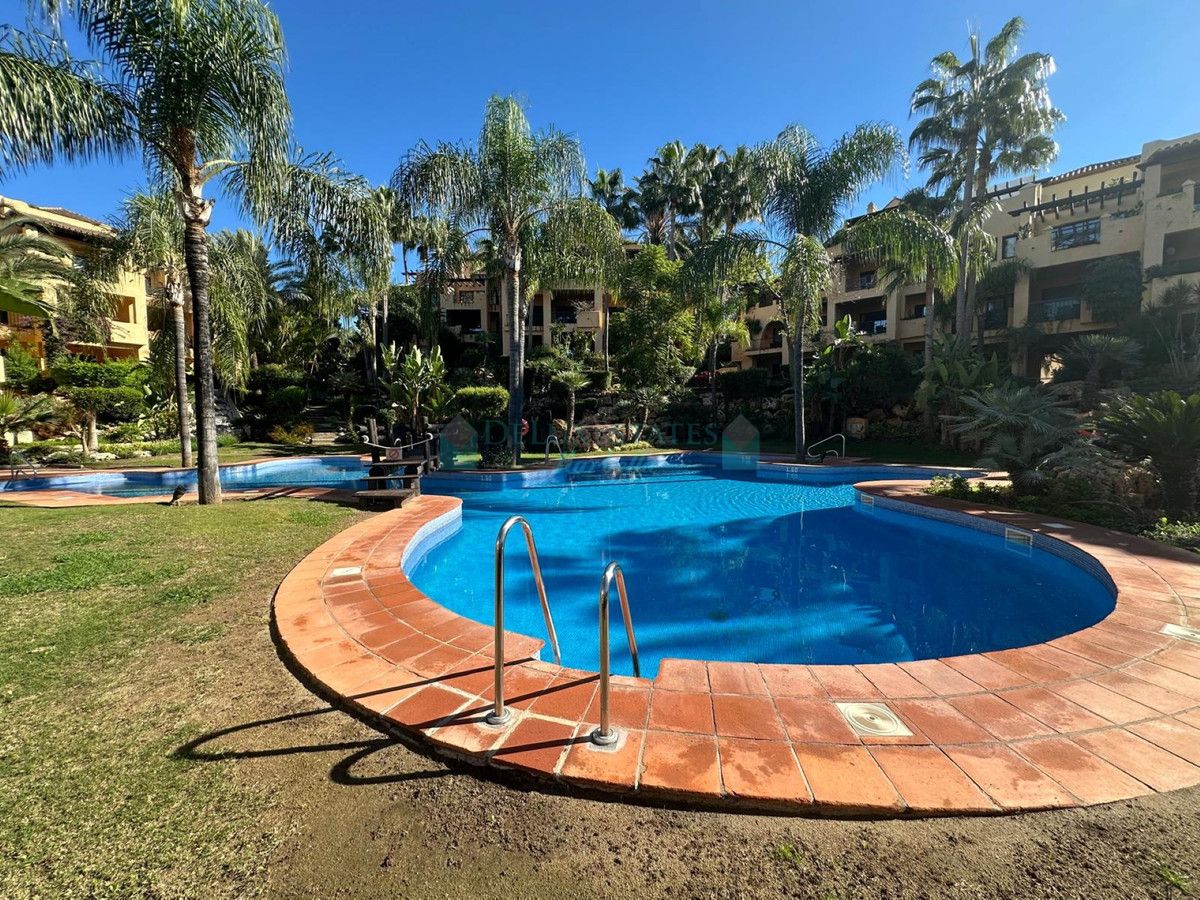 Apartamento en venta en Estepona