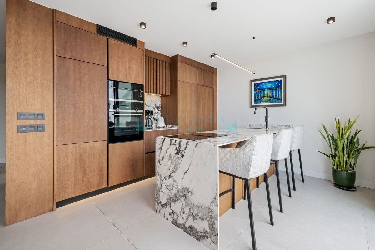 Penthouse for sale in La Quinta, Benahavis