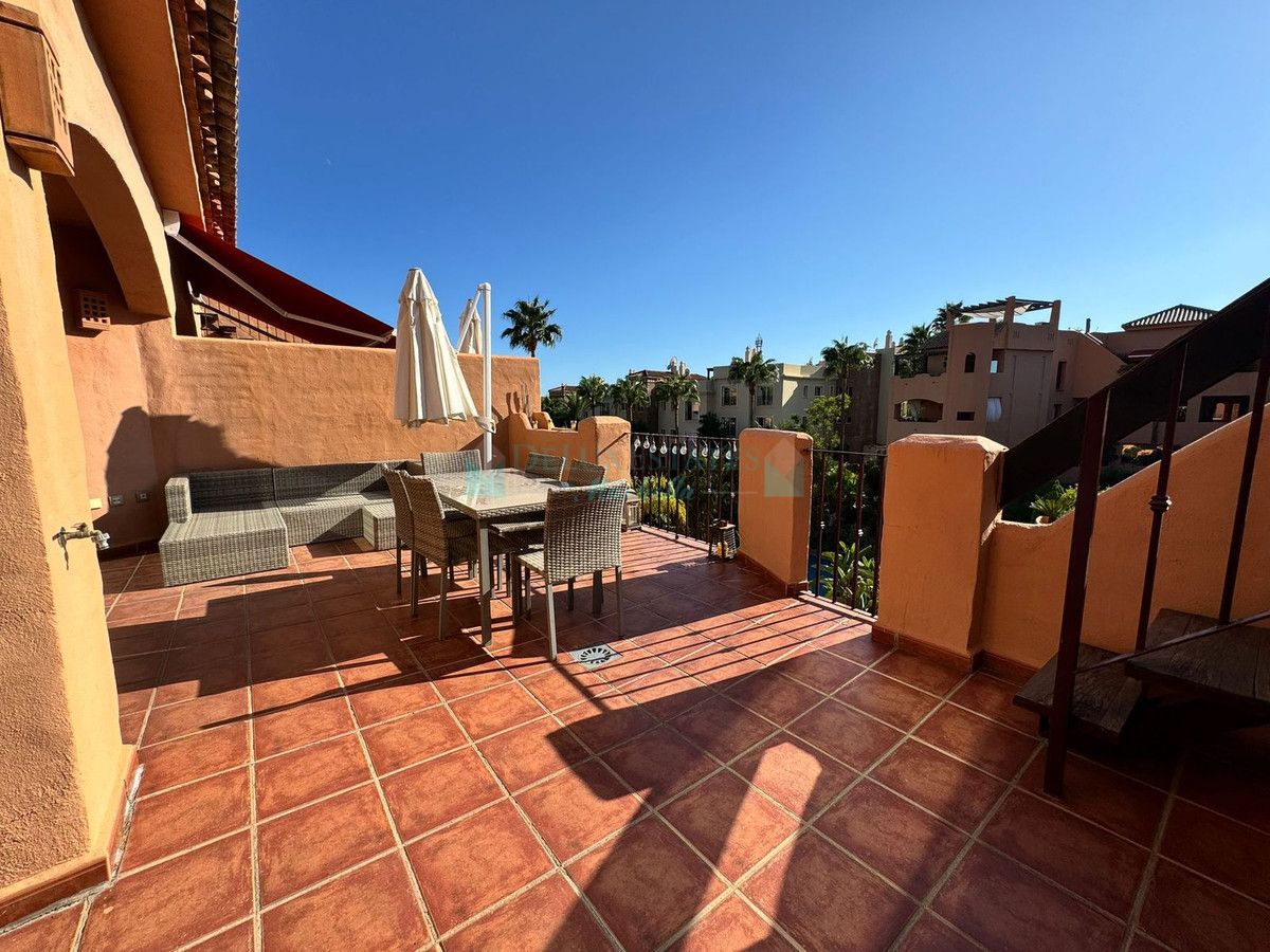 Ático en venta en Bel Air, Estepona