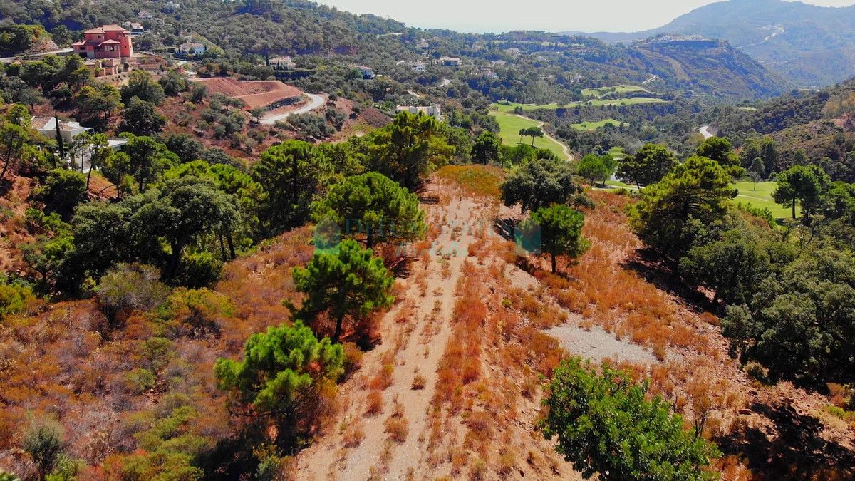 Residential Plot for sale in La Zagaleta, Benahavis