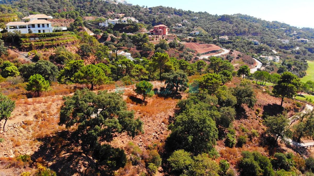 Residential Plot for sale in La Zagaleta, Benahavis