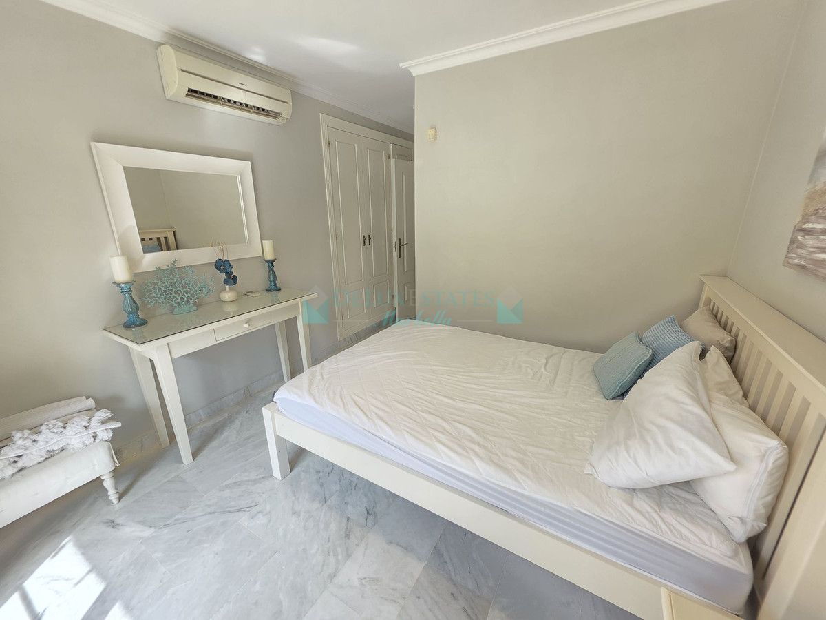 Apartment for rent in Nueva Andalucia