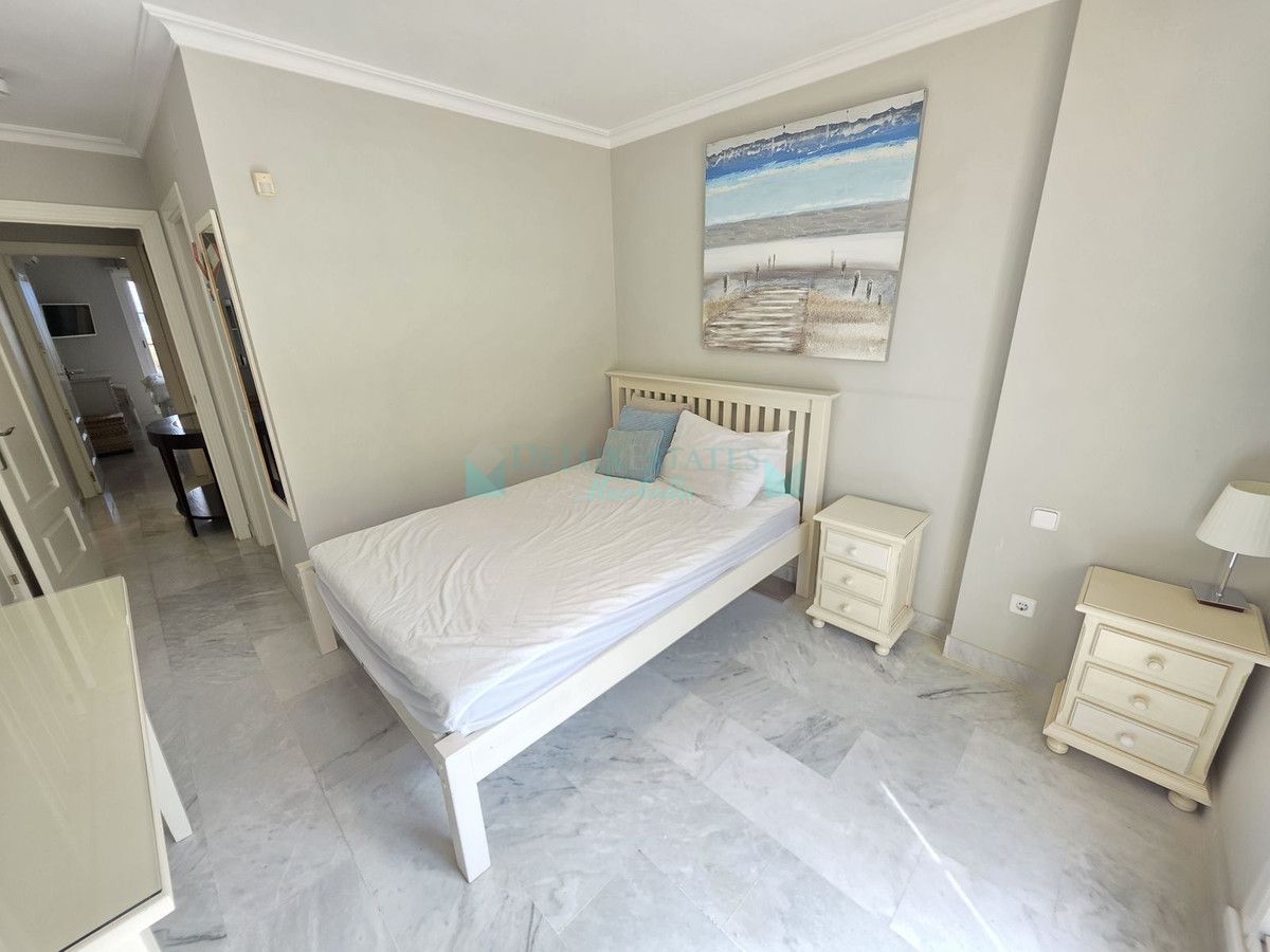 Apartment for rent in Nueva Andalucia