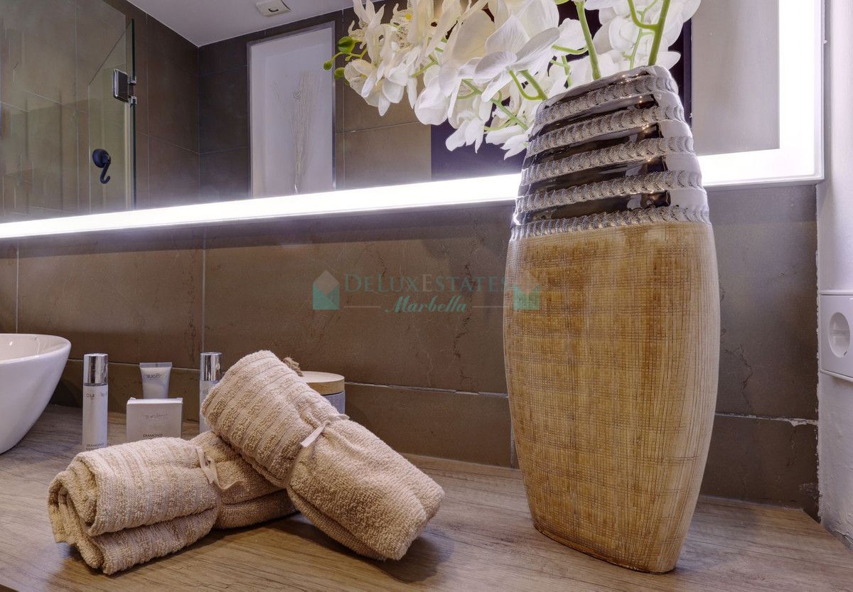 Semi Detached Villa for rent in Estepona