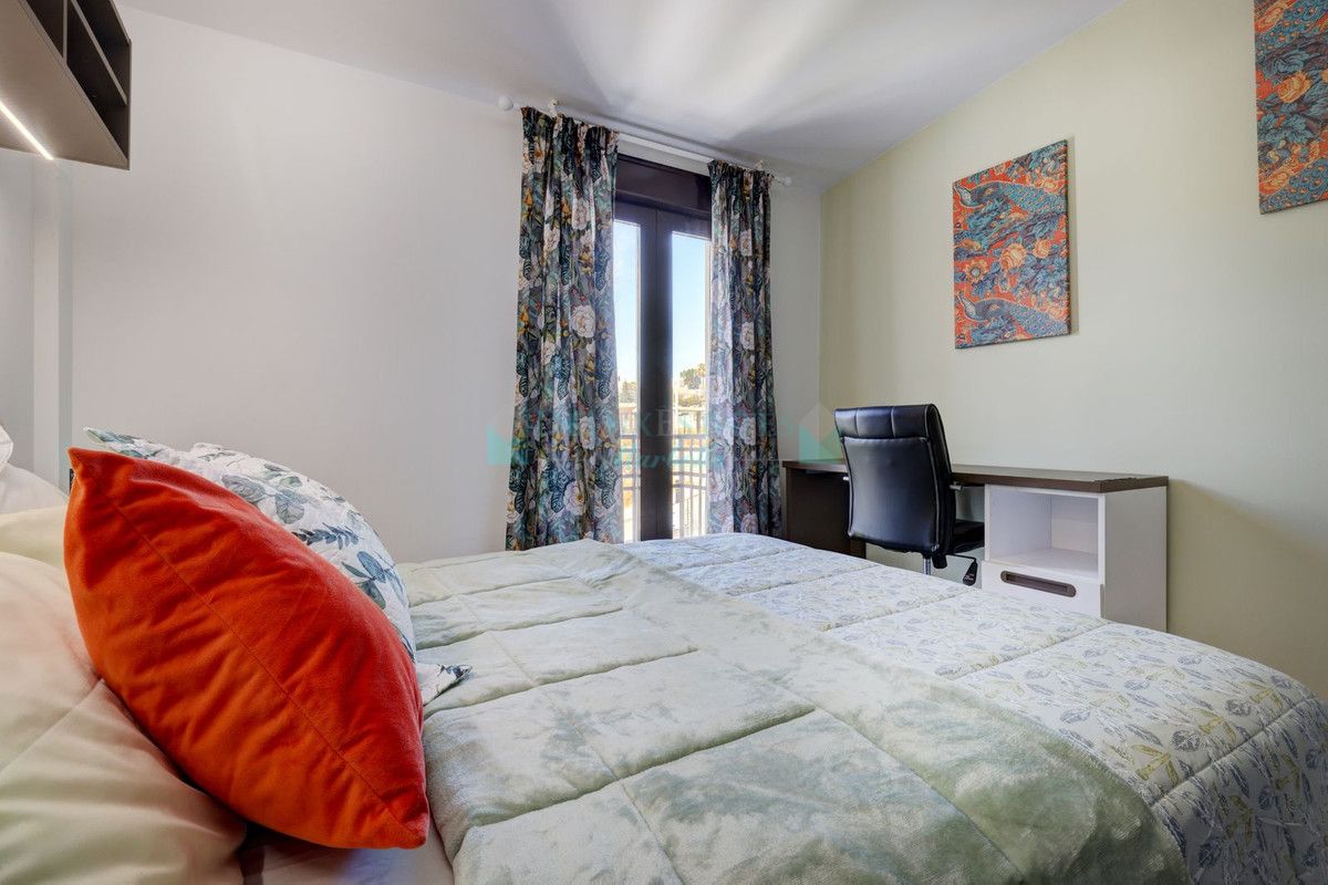 Semi Detached Villa for rent in Estepona