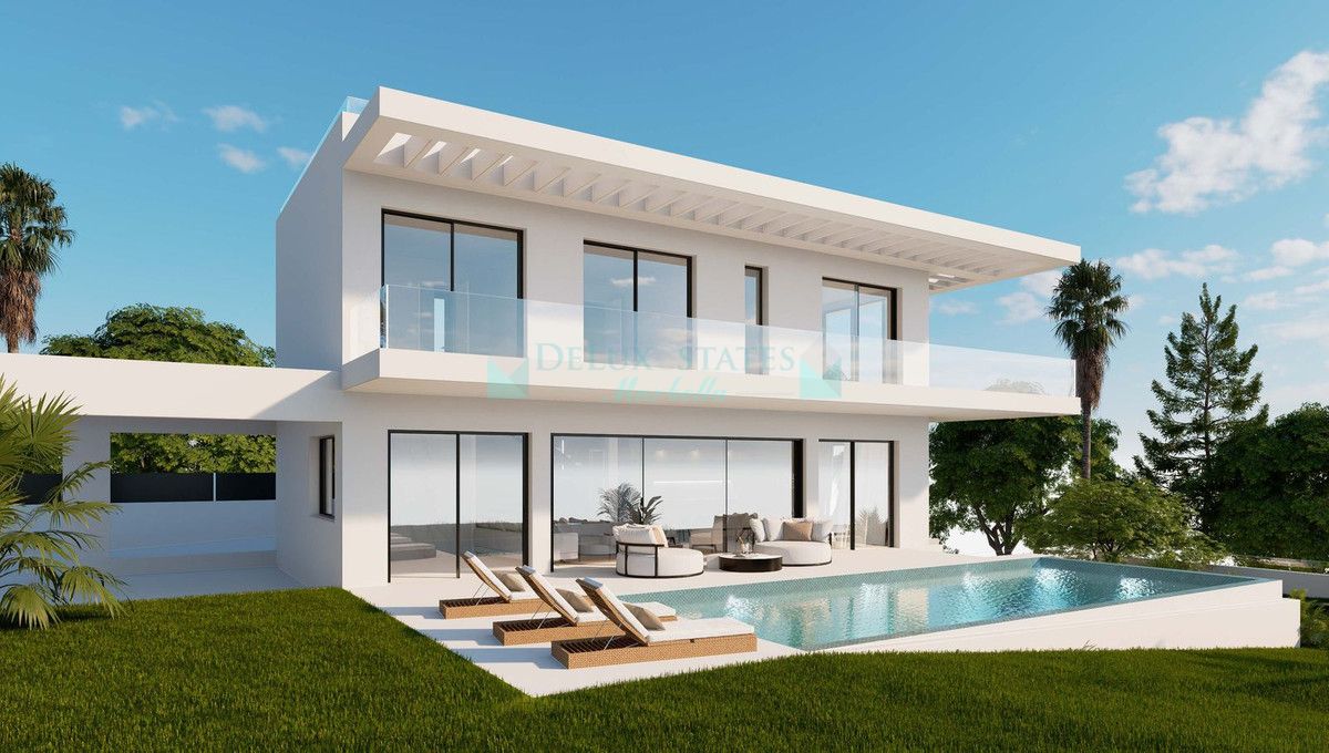 Villa for sale in Elviria, Marbella East