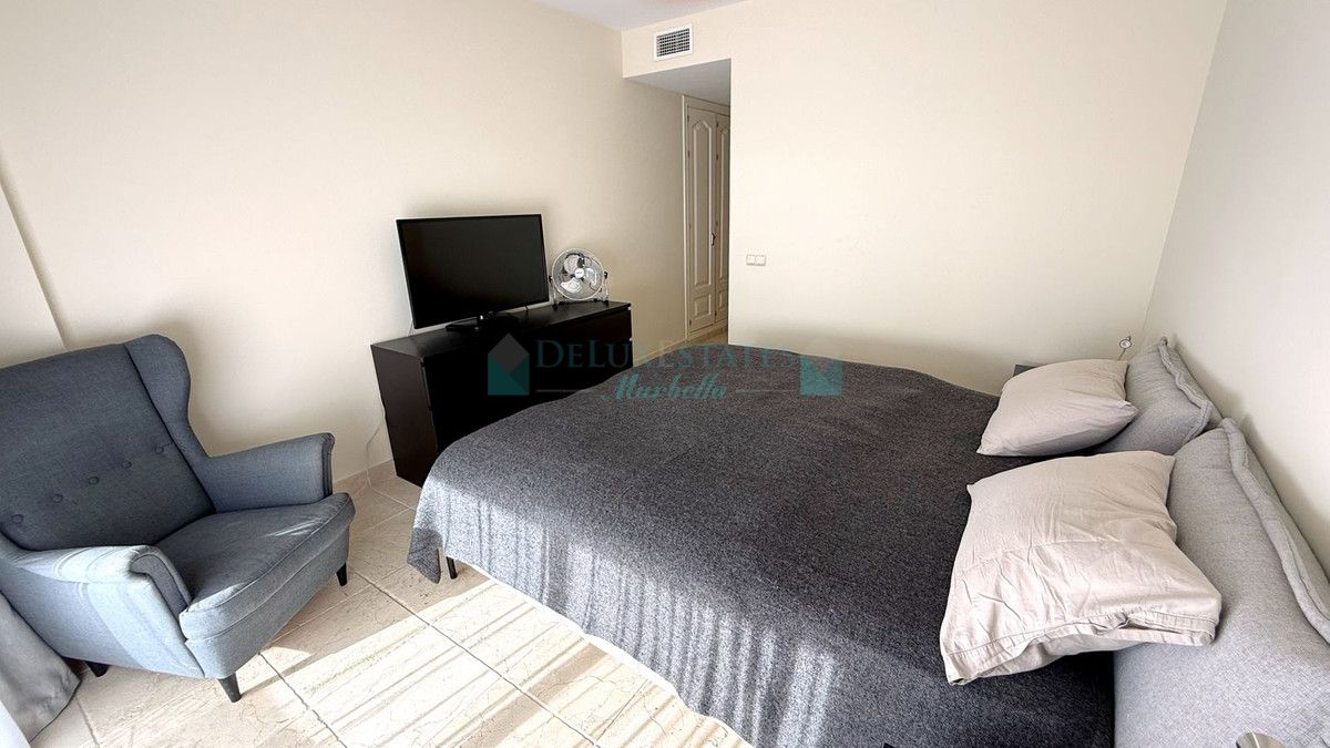 Apartamento Planta Baja en alquiler en Atalaya, Estepona