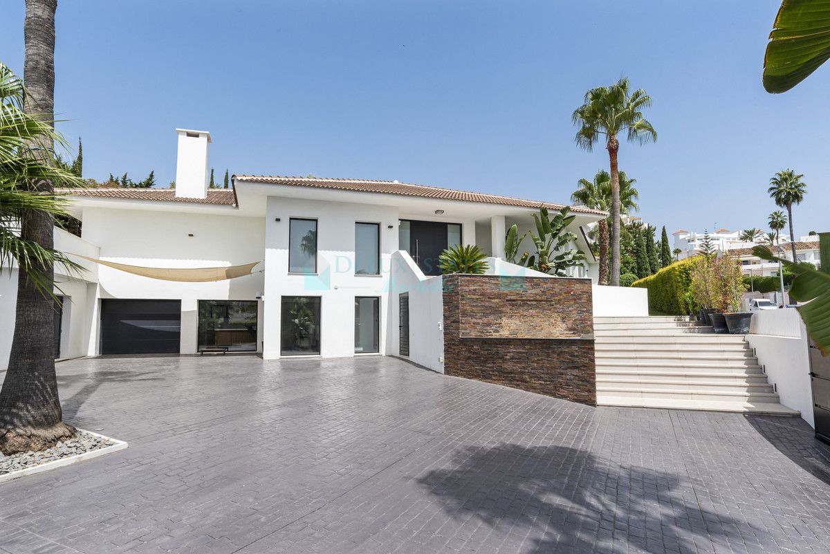 Villa en alquiler en Nueva Andalucia