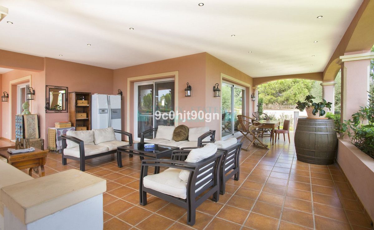 Villa for sale in Elviria, Marbella East