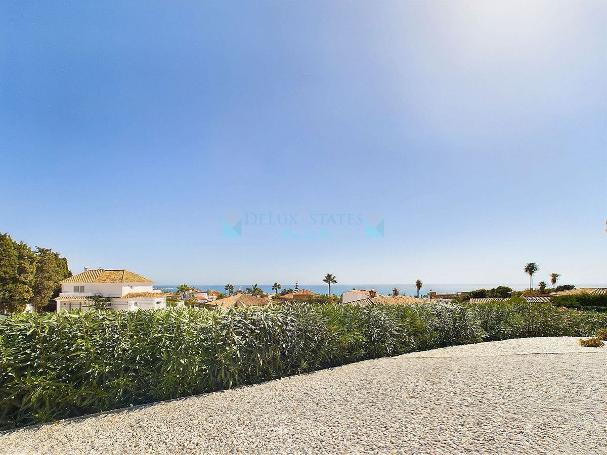 Villa en venta en Estepona