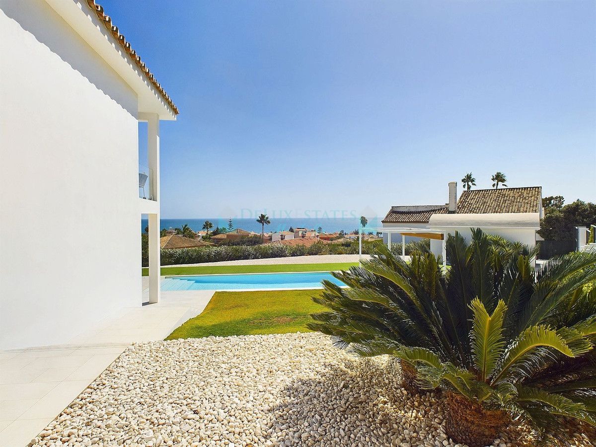 Villa en venta en Estepona