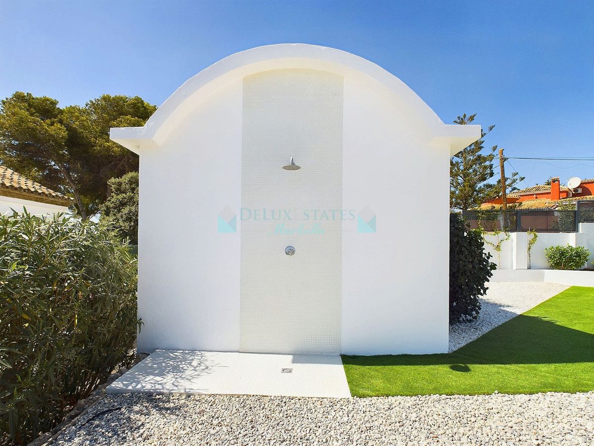 Villa en venta en Estepona