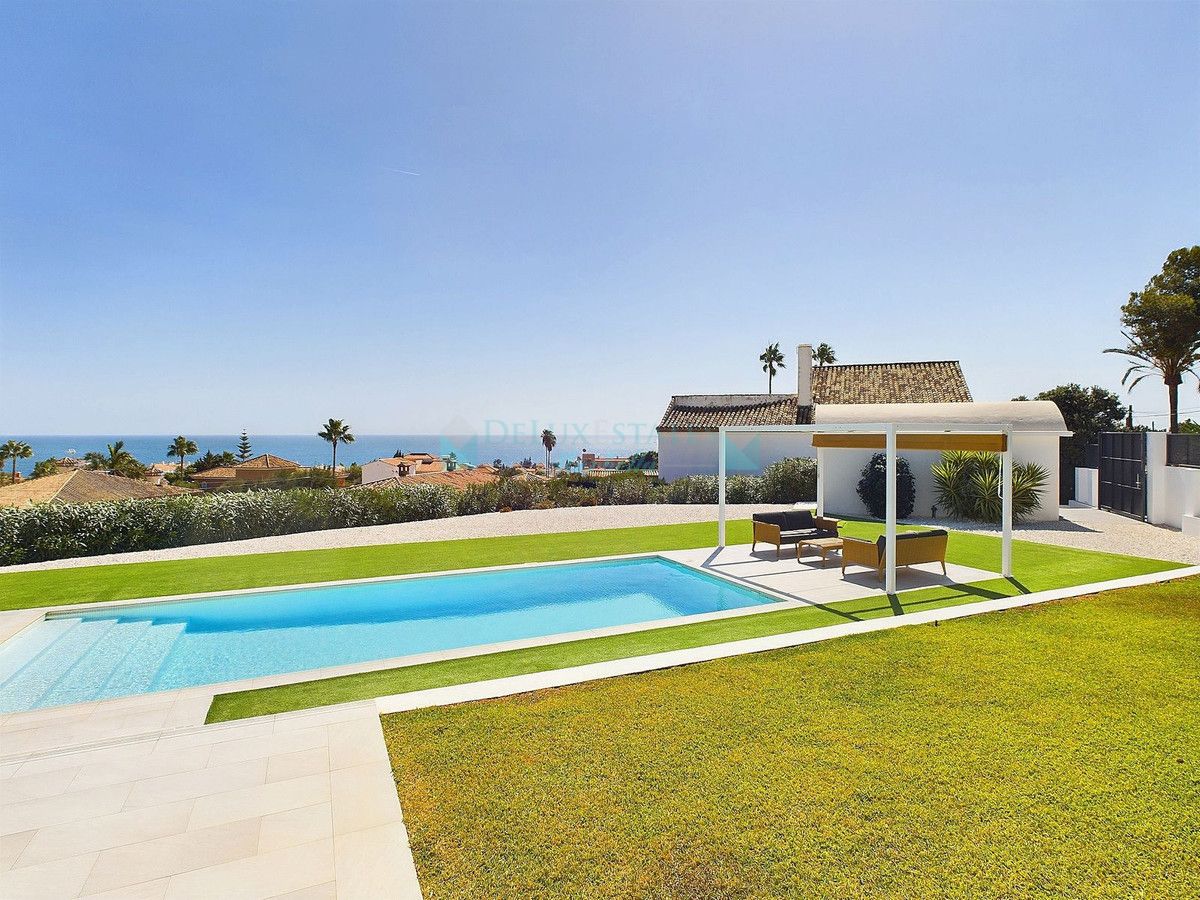 Villa en venta en Estepona