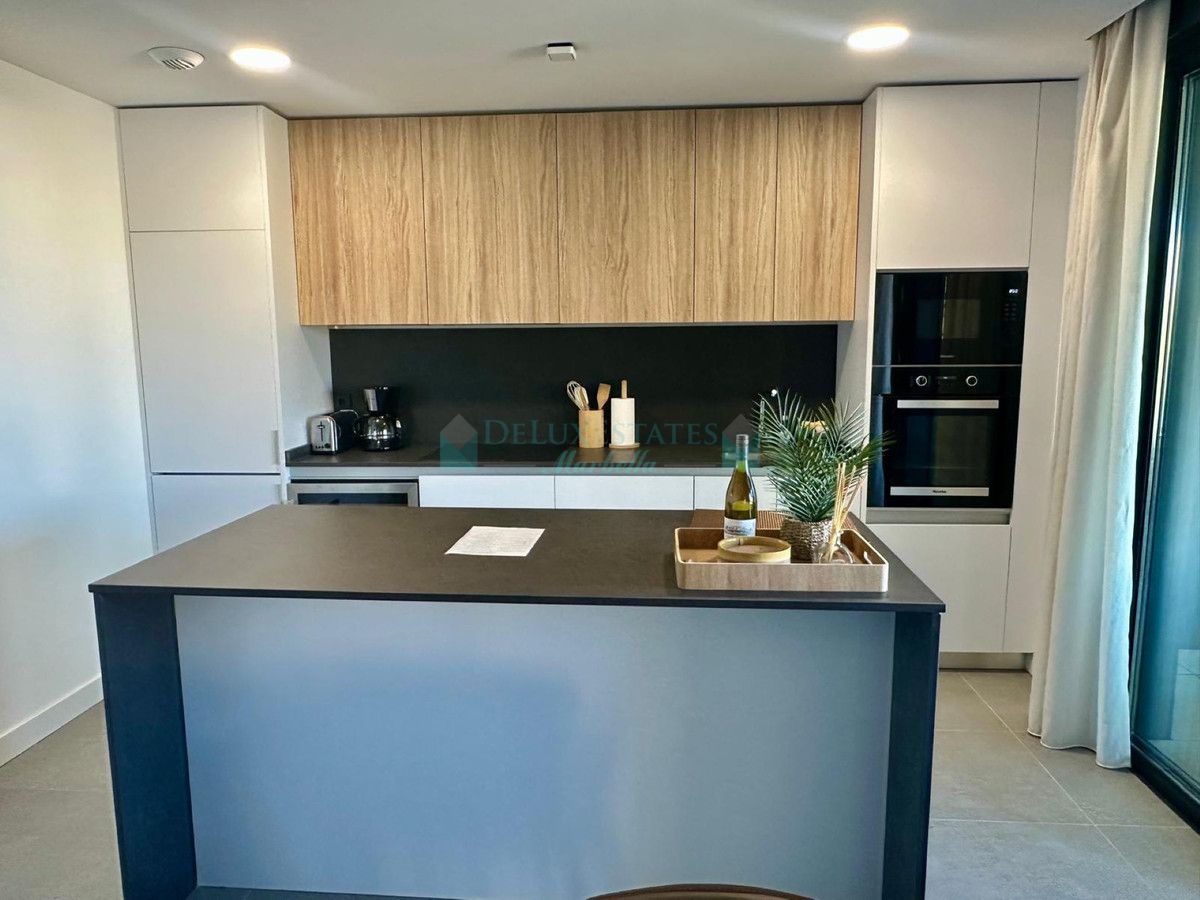 Apartamento en alquiler en Los Altos de los Monteros, Marbella Este