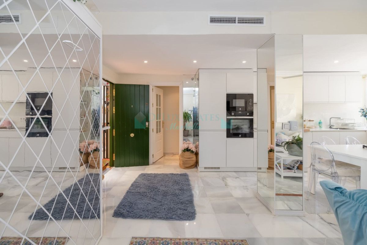 Apartamento en venta en Nueva Andalucia